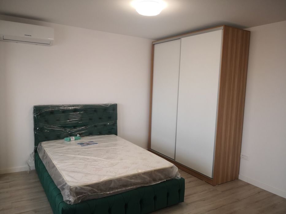 Proprietar apartament 1 camera Comat Towers
