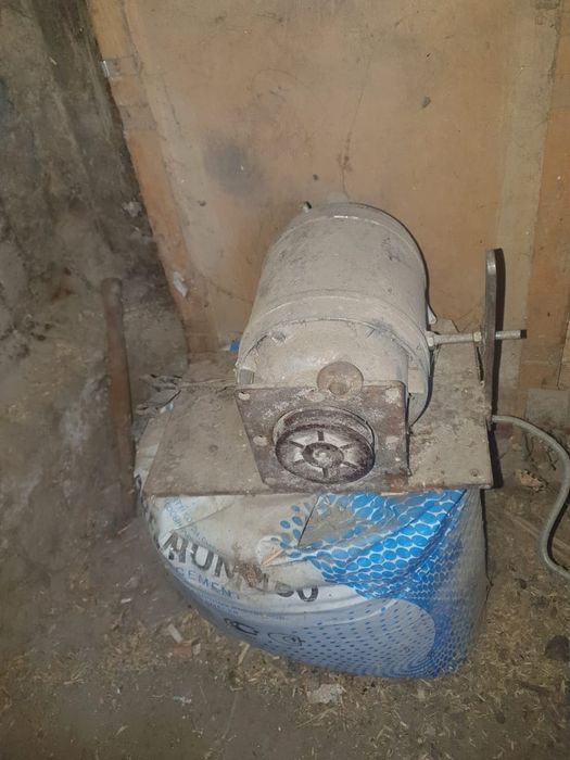 Продам электродвигателя