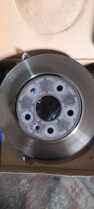 Малибу 1 опорные диски GM перед 2 штук