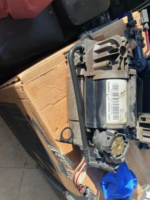 Компресор за въздушно окачване WABCO