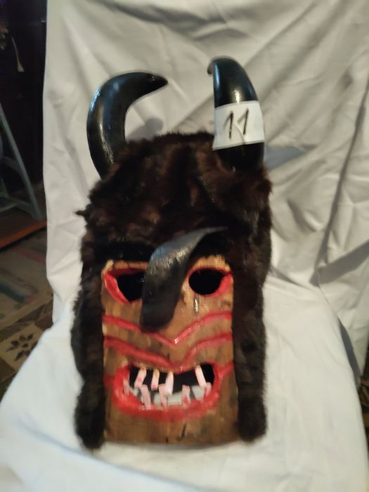 Традиционни кукерски маски