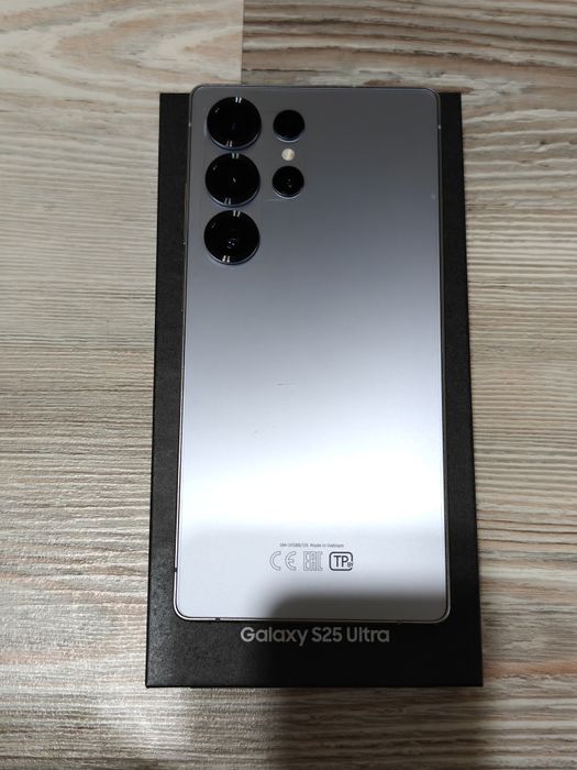 Samsung S25 Ultra 256 gb Ram 12 5G EAC