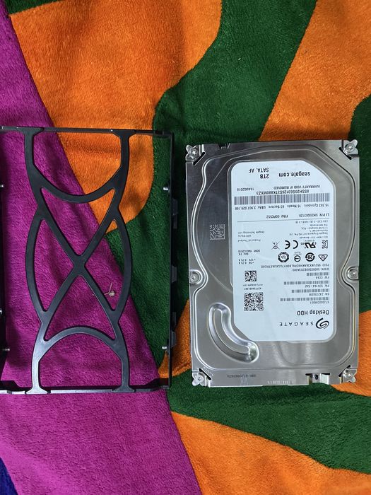 HDD Жостки диск на 2 тб