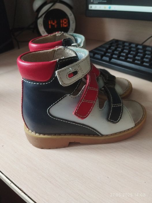 Продам обувь ортопедическую