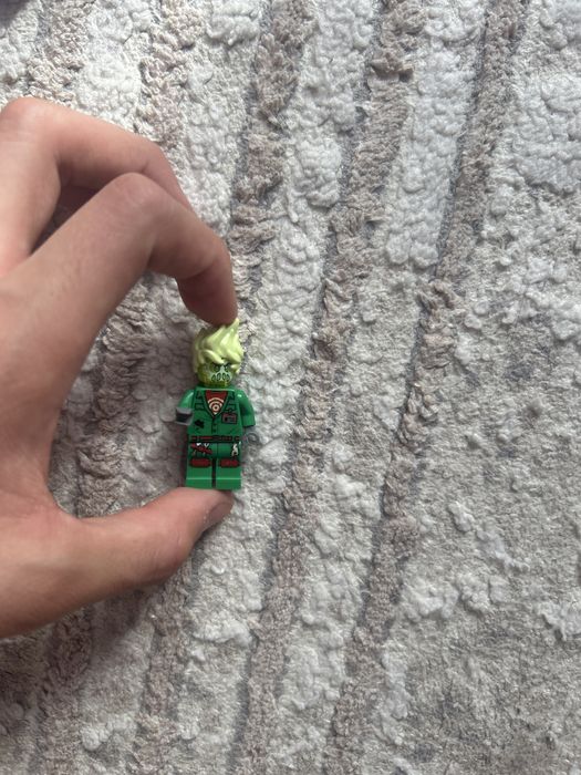 Лего фигурки продам их