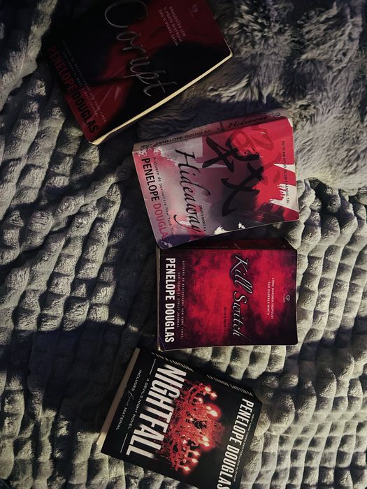 Seria “Devil’s Night”