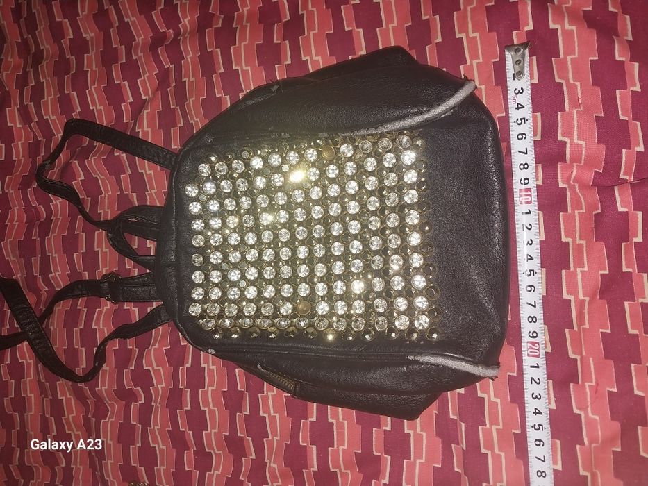 Сумкалар сотилади