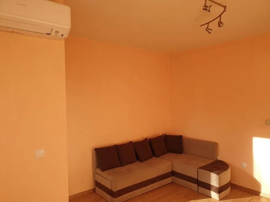 Дава се под наем Двустаен апартамент в София, Център - 65 кв.м за 500 € - Снимка #2