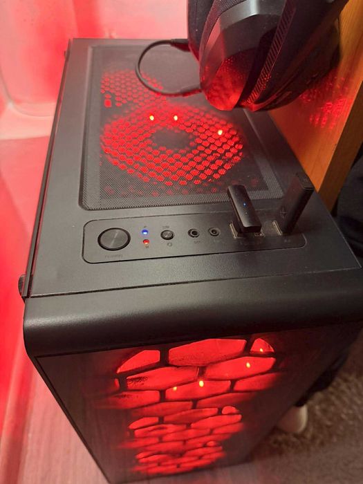 PC + Monitor - RTX 4070Ti Super Ryzen 7 7800x3d