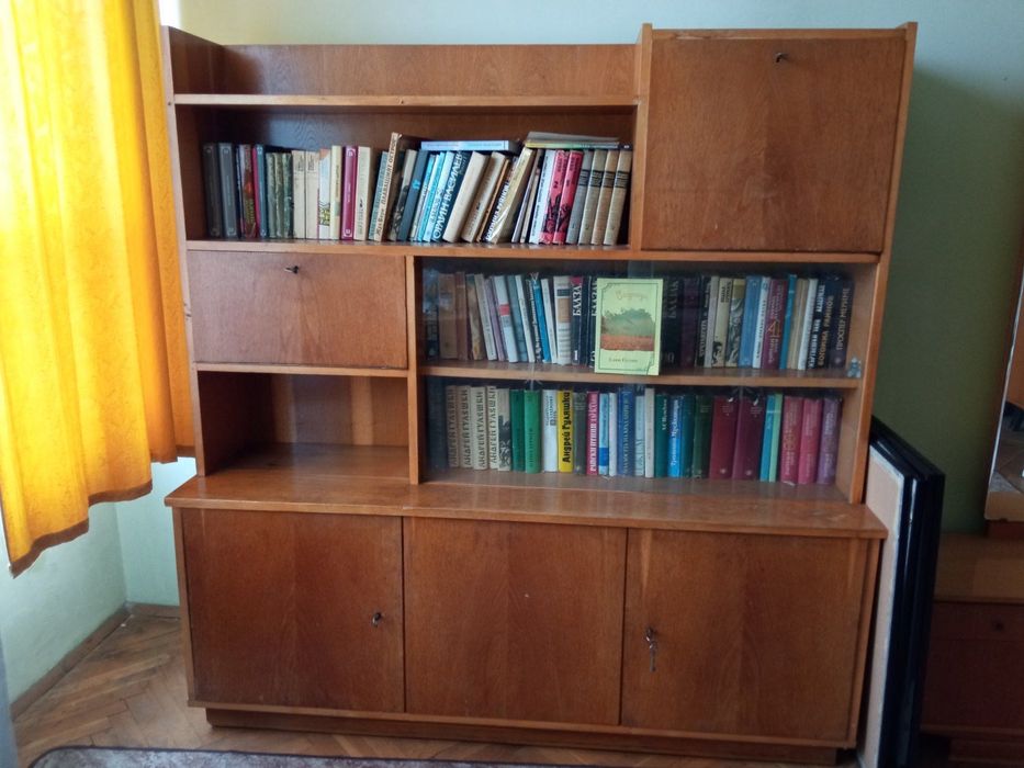 Дървена библиотека