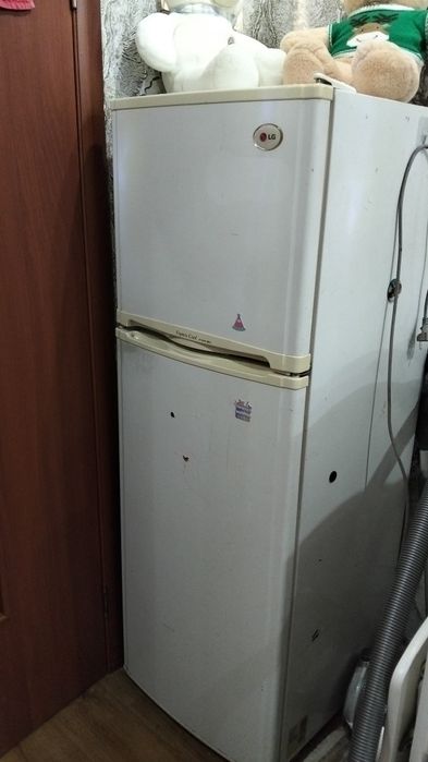 Продам холодильник