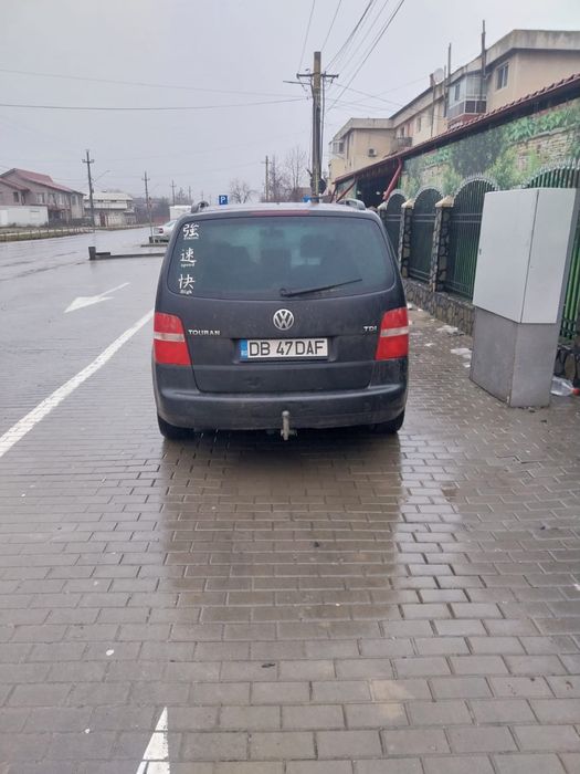 Vand sau Schimb Touran 7 locuri