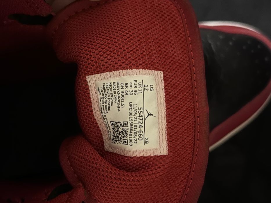 Air jordan 1 mid reversed bred