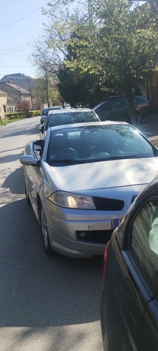De vînzare reno decapotabil urgent