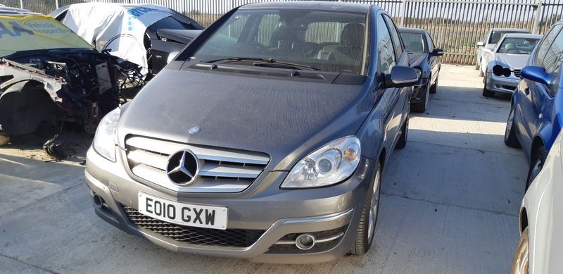 Б класа W245 фейс бензин, автомат