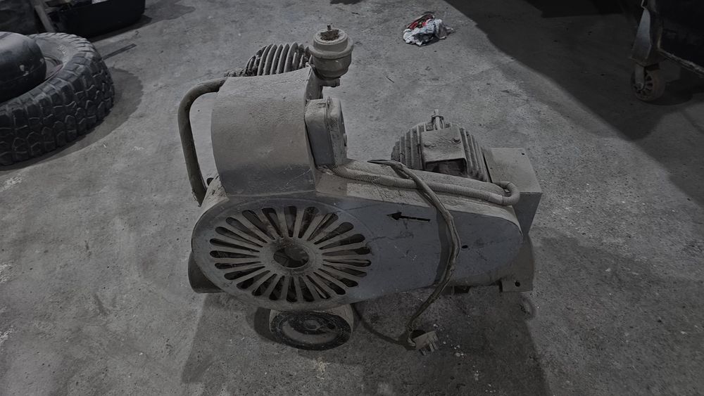 Продам компрессор  3х фазный рабочий