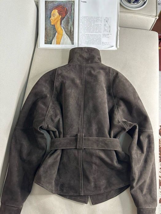 Продам куртку верхнюю одежду The Row