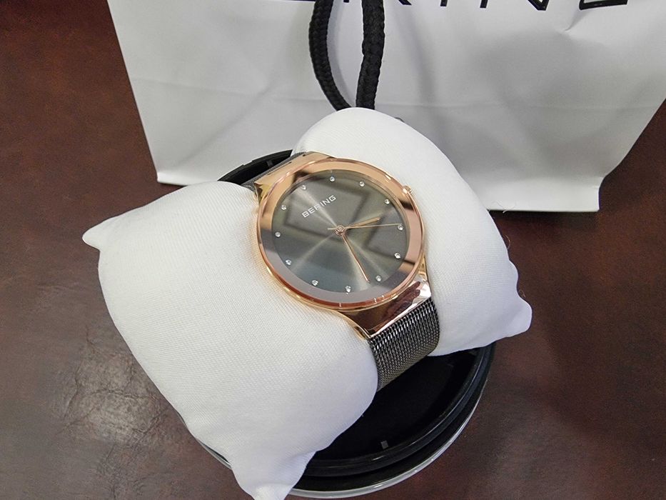 Дамски часовник Bering Classic Sapphire Нов!