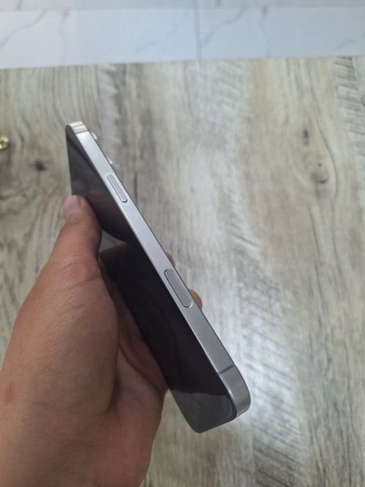 Iphone 16 pro max (Xitoy)