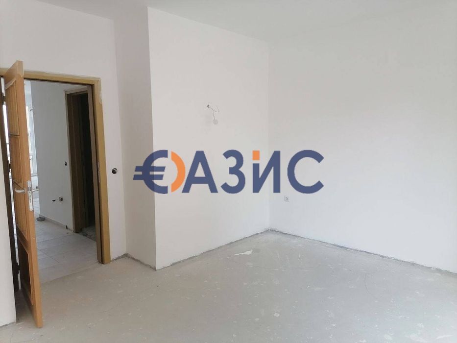 Продава се Многостаен апартамент в с. Кошарица, Област Бургас - 462 кв.м за 221 €/кв.м - Снимка #3