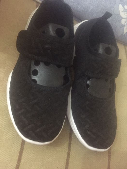 Продам летние кросы 35-36 размер