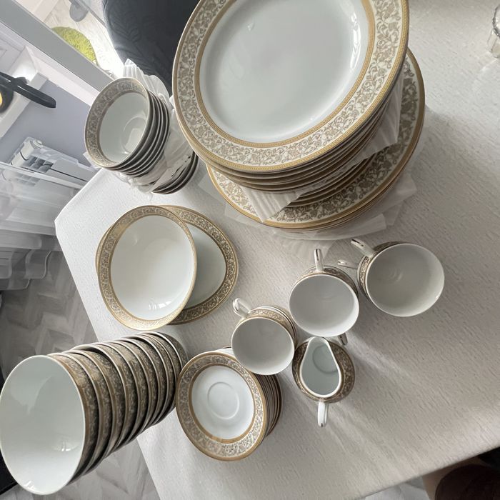 Набор сервиз посуды