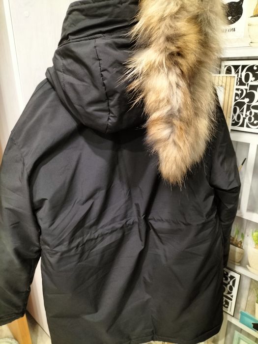 Продам куртку 3000