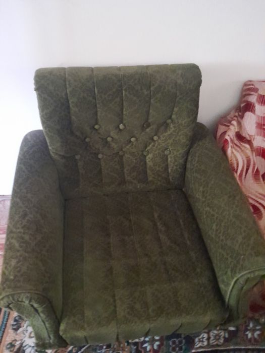 Kreslolar yaxshi xolatdagi