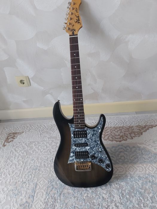 Новая электро-гитара