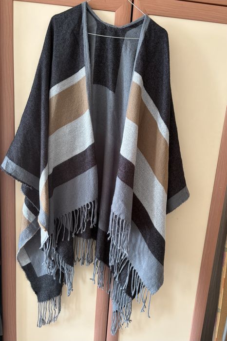 Bcbg maxazaria пончо