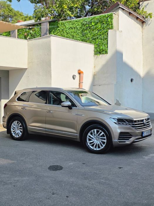 Volkswagen Touareg Istoric Dealer