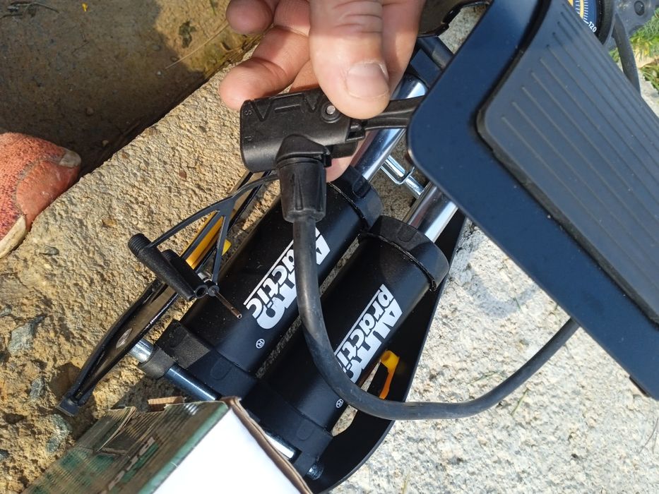 Двуцилиндрова Крачна помпа