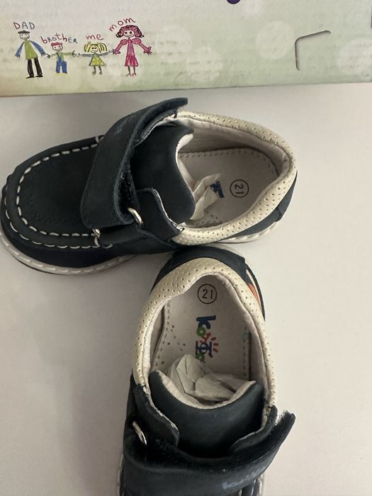 Продается Детский обувь