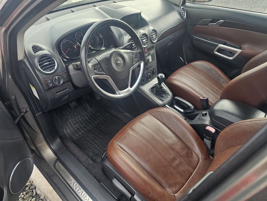 Opel Antara 2.0 diesel 150 cai