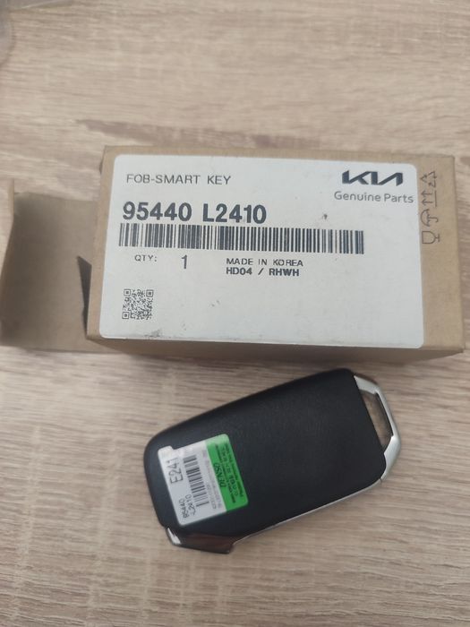 Ключ kia k5 2021+ с 4 кнопками