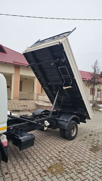 Mitsubishi fuso basculabil