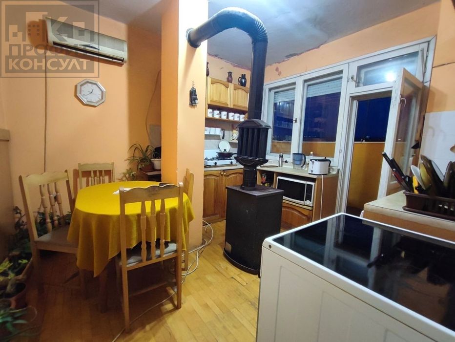 Продава се Двустаен апартамент в Велико Търново, Център - 52 кв.м за 481 €/кв.м - Снимка #8