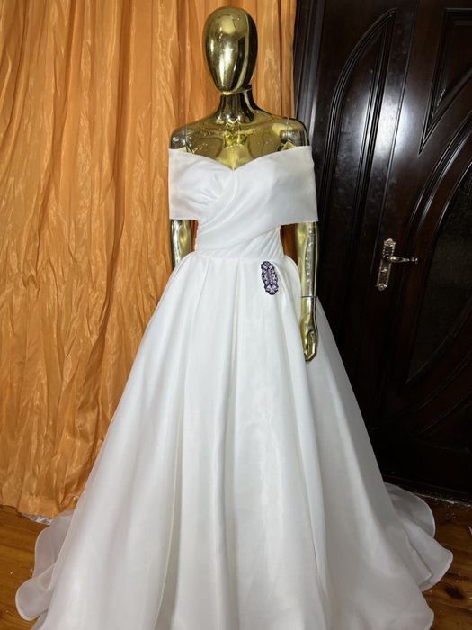 Свадебные платья (6 платьев)