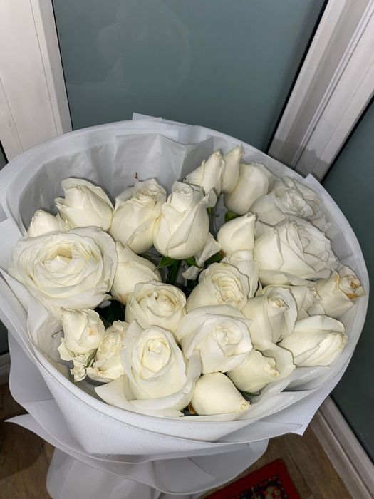 Белые розы за 10к