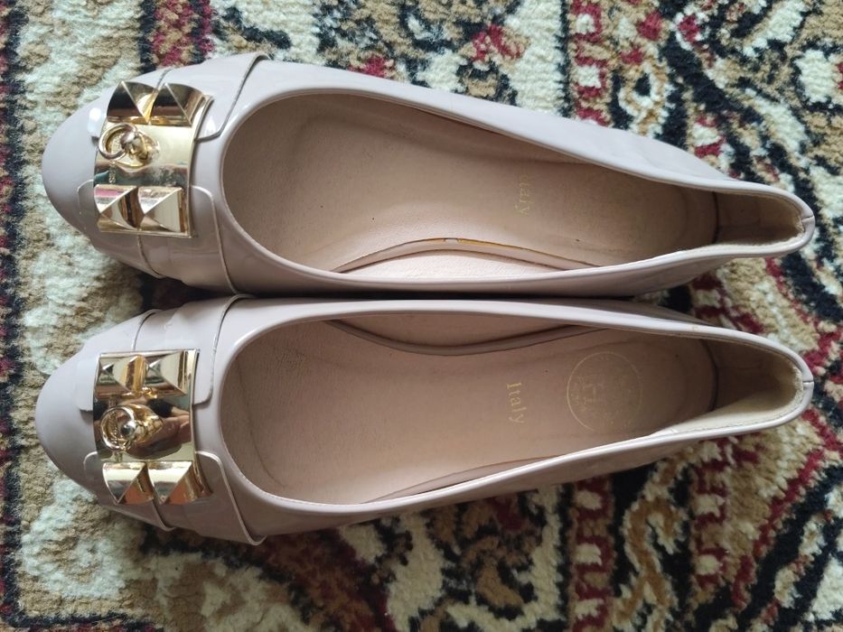 Три разных пары туфлей