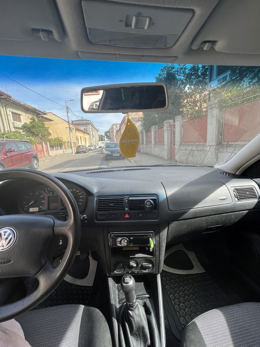 Vând Golf IV din 2003