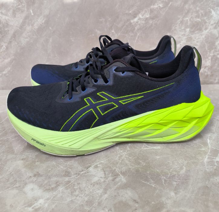 Обувки за бягане ASICS NOVABLAST 4
