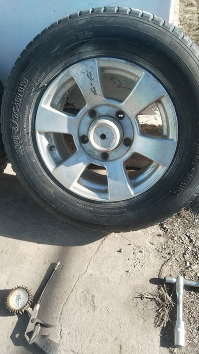 Продам литые диски для Нивы на 15