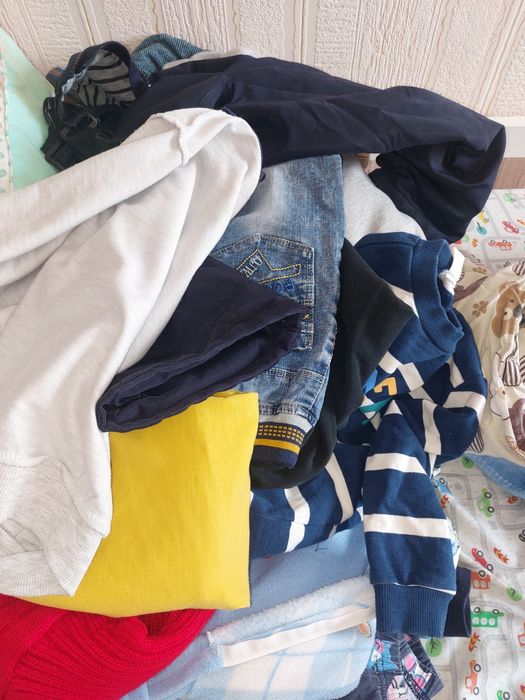 Продам детские вещи