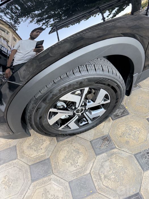 Kia sonet 2025-yil Full 20.000km Toza