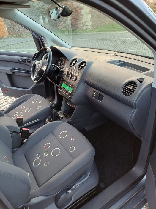 Vând Volkswagen Caddy 2012