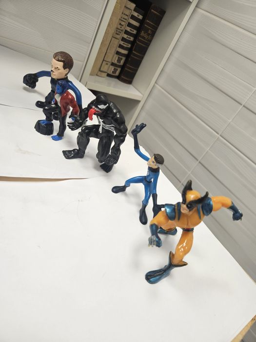 5 figurine , X men , omul elastic