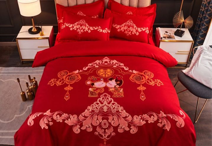 Продаются постельные комплекты