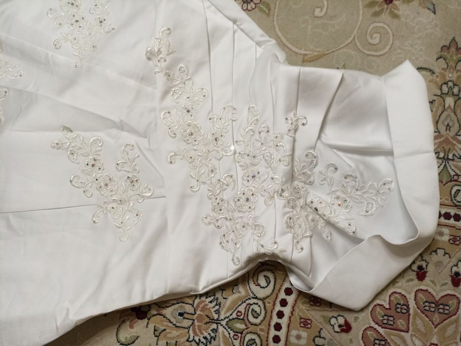 Свадебные платья