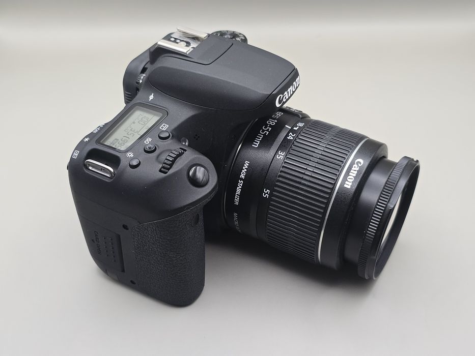 Doar 382 cadre!!!  Kit DSLR canon 77D +  canon ef-s 18-55mm  IS  II